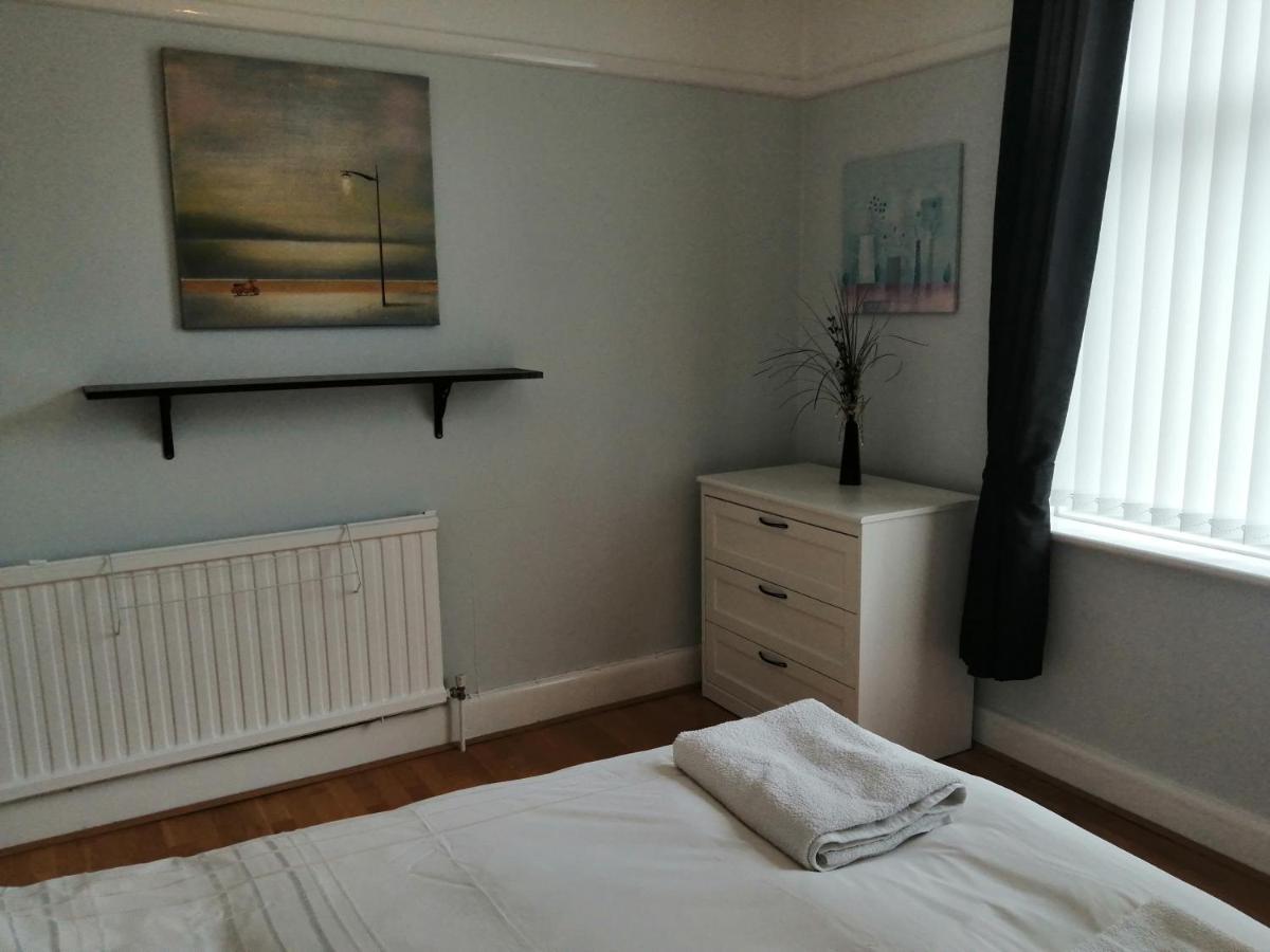 Lazy Days Apartment บอร์นมัธ ภายนอก รูปภาพ